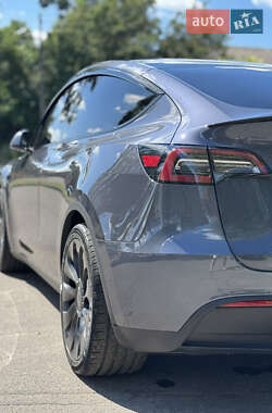 Внедорожник / Кроссовер Tesla Model Y 2022 в 