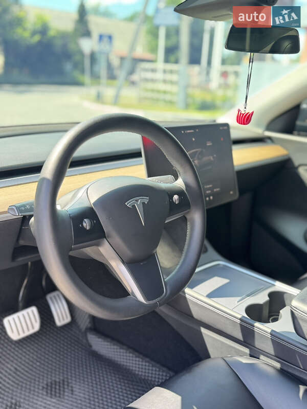 Внедорожник / Кроссовер Tesla Model Y 2022 в Лубнах
