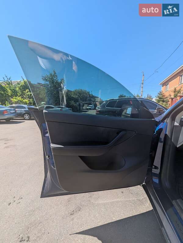 Внедорожник / Кроссовер Tesla Model Y 2021 в Виннице