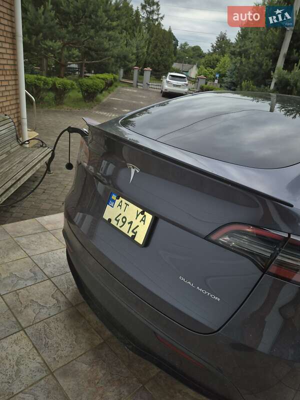 Внедорожник / Кроссовер Tesla Model Y 2023 в Калуше