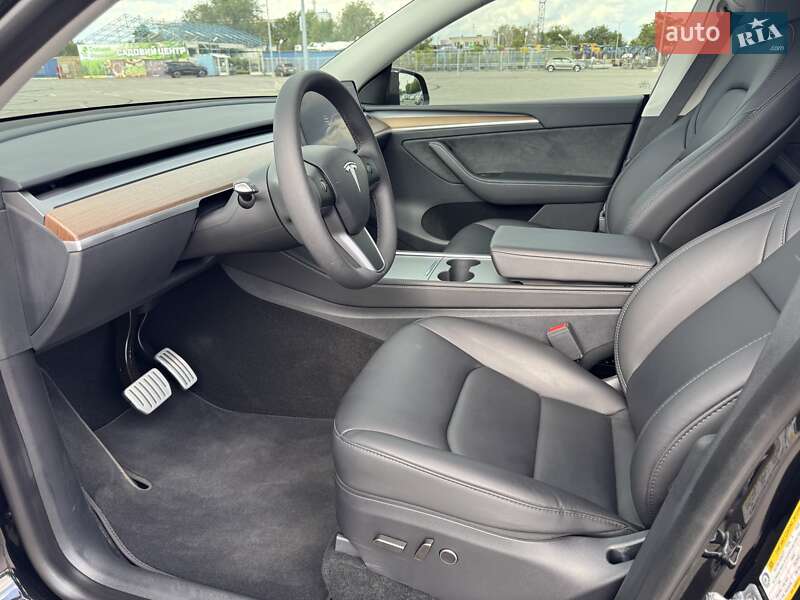 Внедорожник / Кроссовер Tesla Model Y 2024 в Днепре