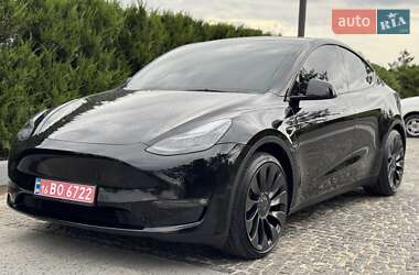 Внедорожник / Кроссовер Tesla Model Y 2024 в 