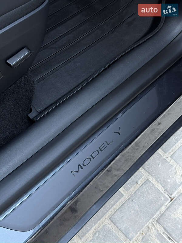 Внедорожник / Кроссовер Tesla Model Y 2024 в Житомире
