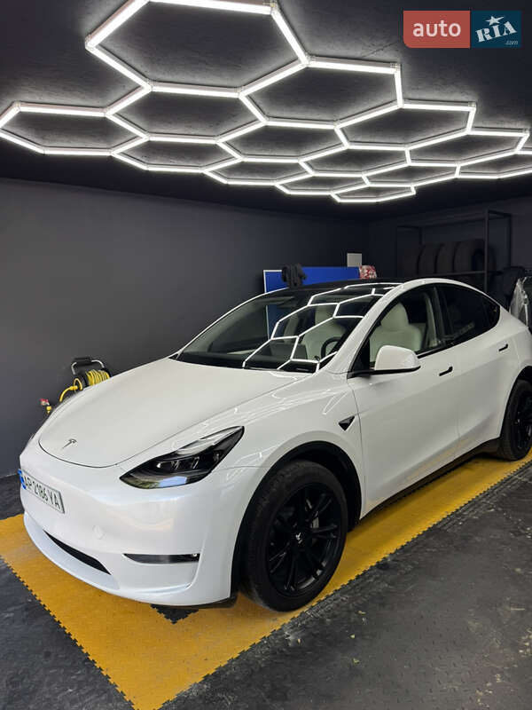 Внедорожник / Кроссовер Tesla Model Y 2023 в Запорожье