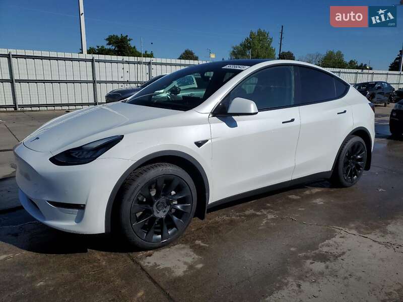 Tesla Model Y 2022