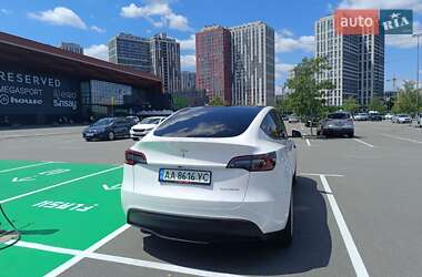 Внедорожник / Кроссовер Tesla Model Y 2023 в 