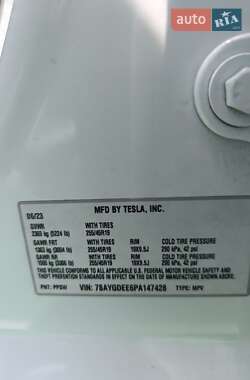 Внедорожник / Кроссовер Tesla Model Y 2023 в 