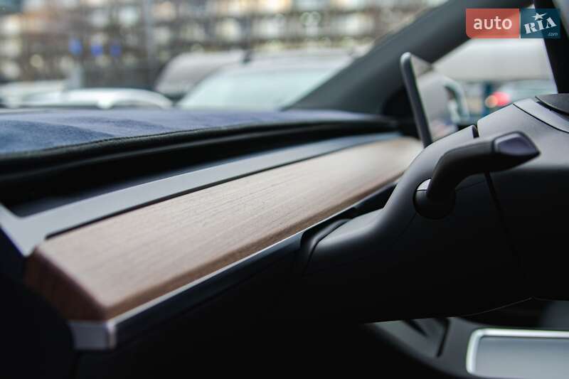 Внедорожник / Кроссовер Tesla Model Y 2022 в Киеве