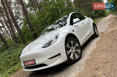 Tesla Model Y 2022