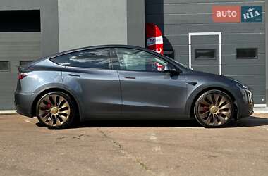 Позашляховик / Кросовер Tesla Model Y 2023 в 