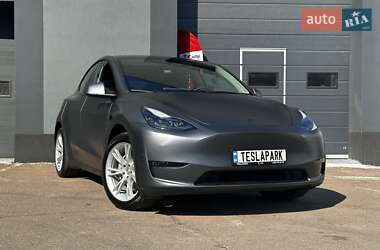 Внедорожник / Кроссовер Tesla Model Y 2023 в 