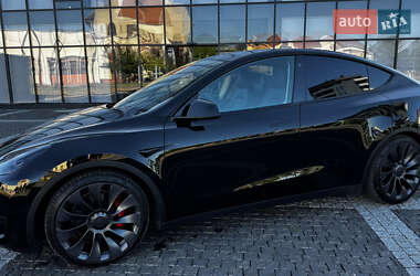 Внедорожник / Кроссовер Tesla Model Y 2021 в 