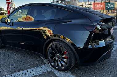 Внедорожник / Кроссовер Tesla Model Y 2021 в 