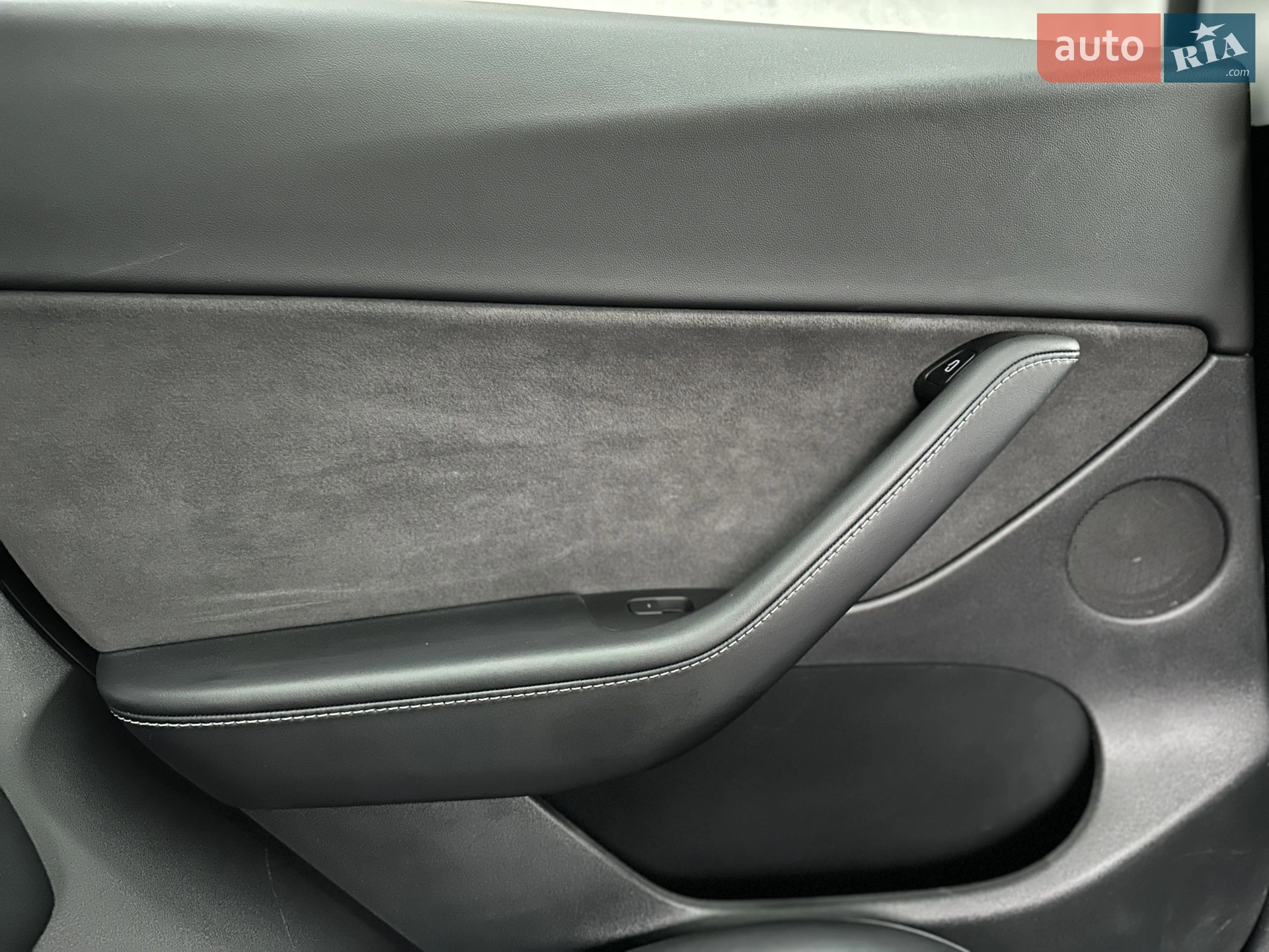 2022 Tesla Model Y - мініатюра 9
