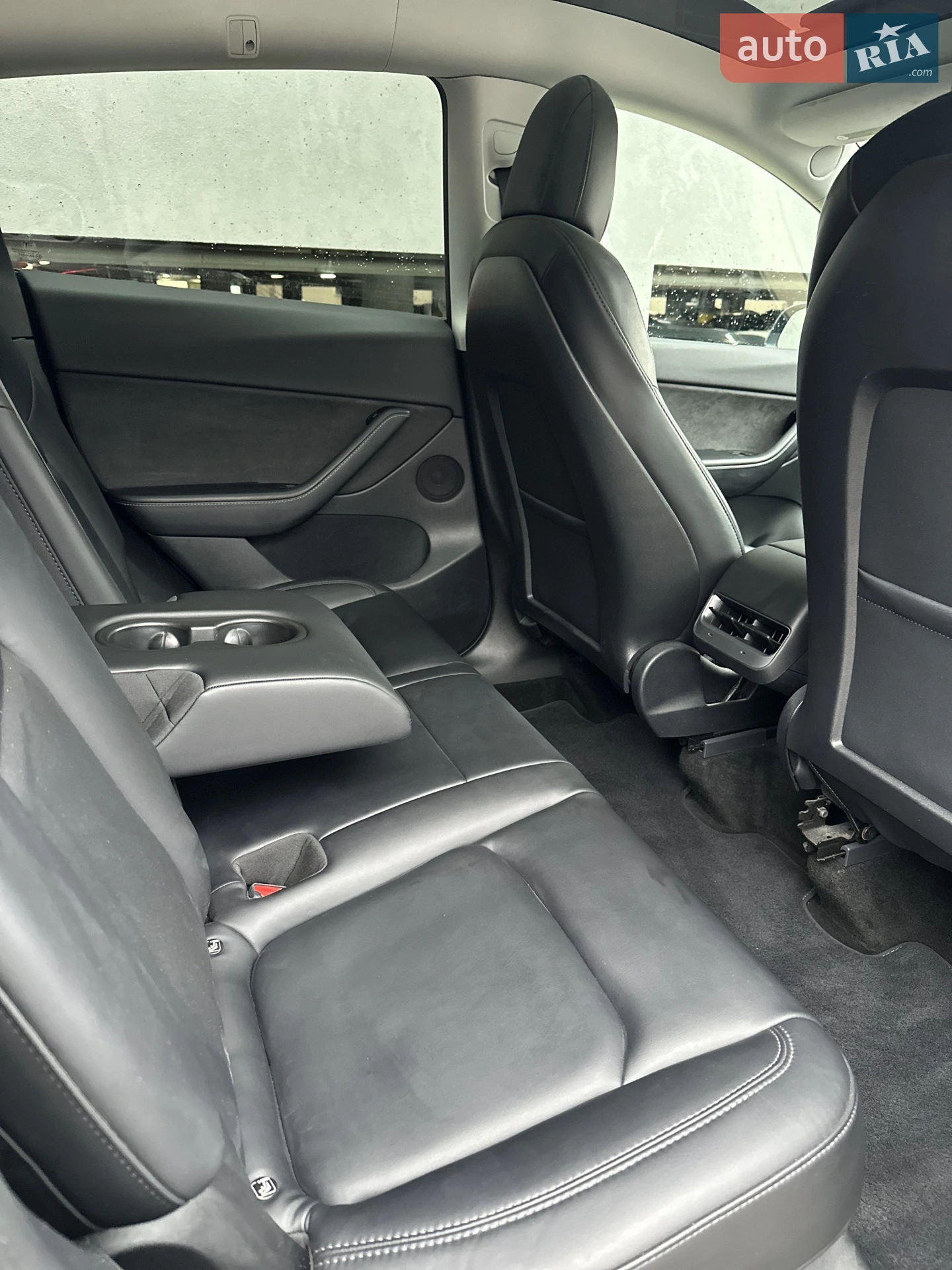 2022 Tesla Model Y - мініатюра 11