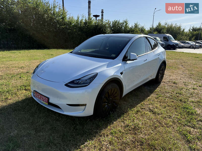 Внедорожник / Кроссовер Tesla Model Y 2021 в Львове