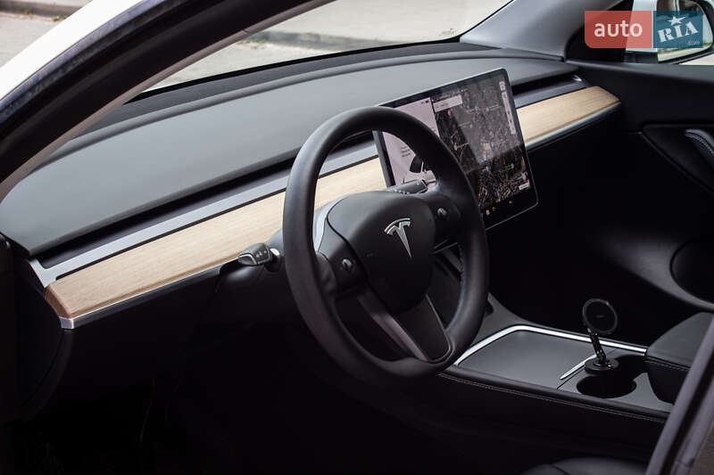 Внедорожник / Кроссовер Tesla Model Y 2021 в Львове