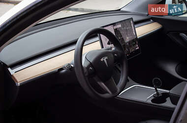 Позашляховик / Кросовер Tesla Model Y 2021 в 