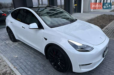 Внедорожник / Кроссовер Tesla Model Y 2023 в 