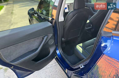 Внедорожник / Кроссовер Tesla Model Y 2021 в 