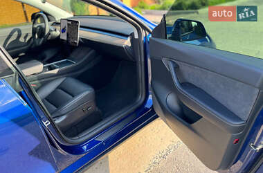 Внедорожник / Кроссовер Tesla Model Y 2021 в 
