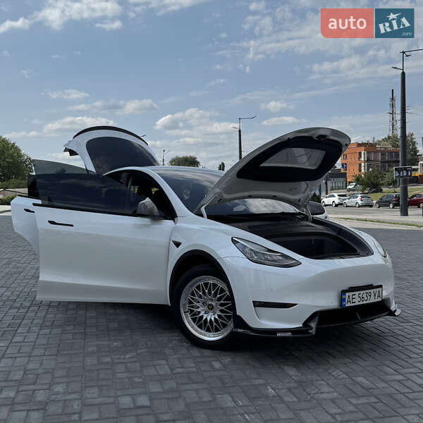 Внедорожник / Кроссовер Tesla Model Y 2022 в Днепре