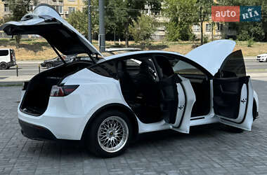 Внедорожник / Кроссовер Tesla Model Y 2022 в 