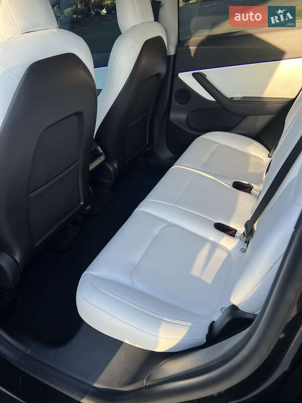 Позашляховик / Кросовер Tesla Model Y 2020 в Києві фото 7 Позашляховик / Кросовер Tesla Model Y 2020 в Києві