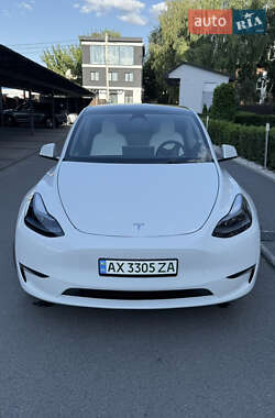 Внедорожник / Кроссовер Tesla Model Y 2024 в 
