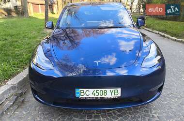 Tesla Model Y 2021