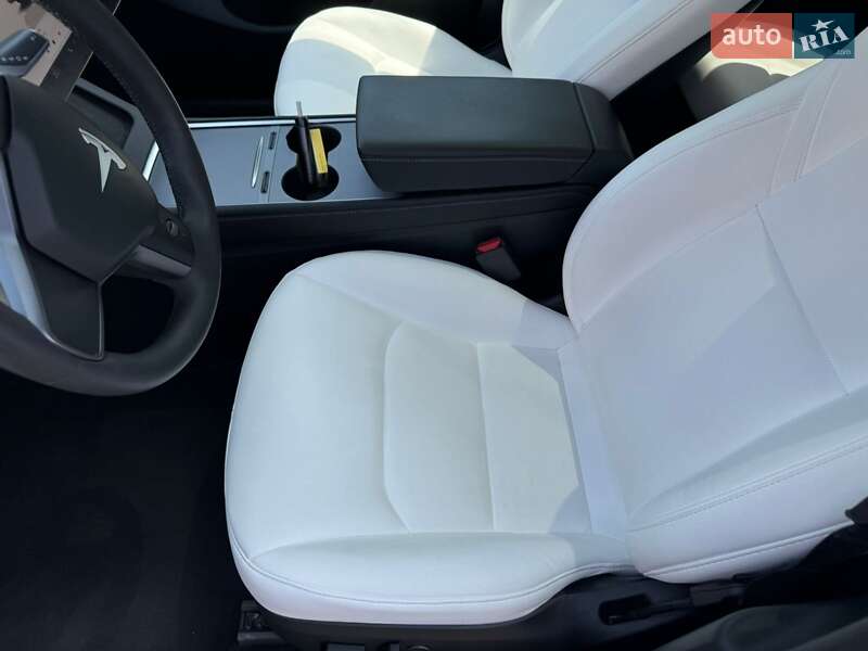 Позашляховик / Кросовер Tesla Model Y 2023 в Львові