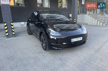 Позашляховик / Кросовер Tesla Model Y 2021 в Львові