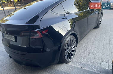 Внедорожник / Кроссовер Tesla Model Y 2021 в 