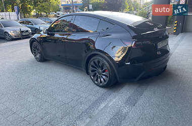 Внедорожник / Кроссовер Tesla Model Y 2021 в 