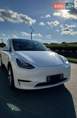 Внедорожник / Кроссовер Tesla Model Y 2020 в Киеве