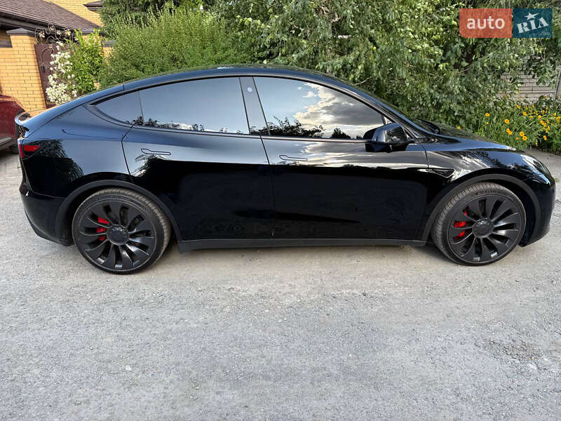 Внедорожник / Кроссовер Tesla Model Y 2022 в Днепре