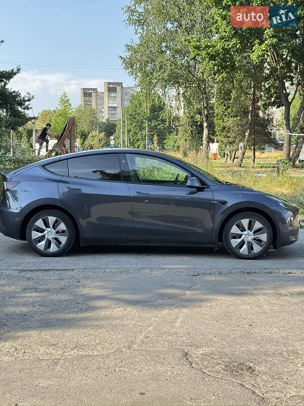 Позашляховик / Кросовер Tesla Model Y 2023 в Львові