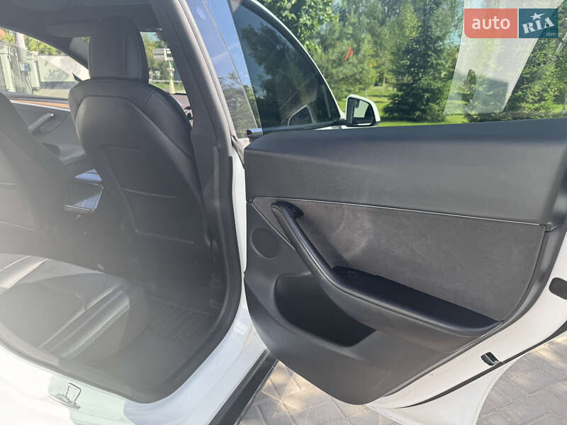 Внедорожник / Кроссовер Tesla Model Y 2022 в Белой Церкви фото 12 Внедорожник / Кроссовер Tesla Model Y 2022 в Белой Церкви