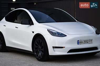 Внедорожник / Кроссовер Tesla Model Y 2024 в 