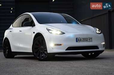 Внедорожник / Кроссовер Tesla Model Y 2024 в 