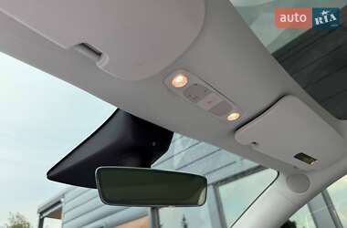 Позашляховик / Кросовер Tesla Model Y 2022 в 