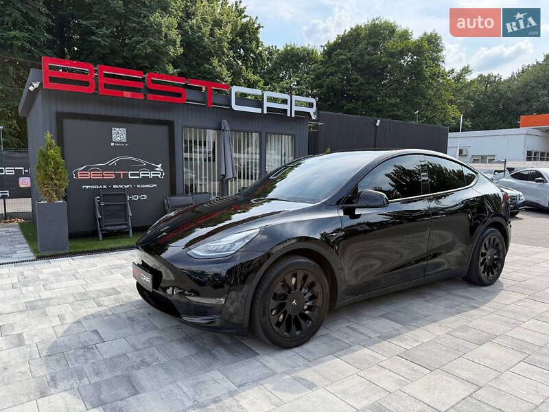 Tesla Model Y 2021