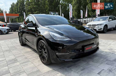 Позашляховик / Кросовер Tesla Model Y 2021 в 