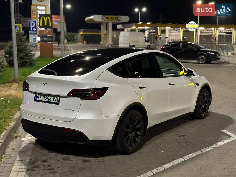 Tesla Model Y 2022
