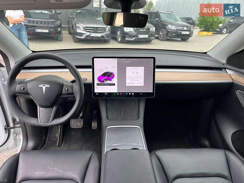 Позашляховик / Кросовер Tesla Model Y 2024 в Львові