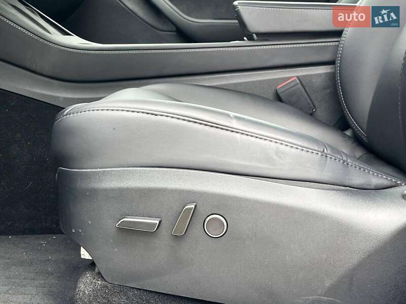 Позашляховик / Кросовер Tesla Model Y 2024 в Львові
