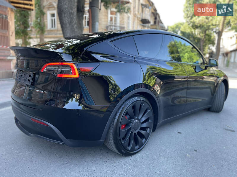 Внедорожник / Кроссовер Tesla Model Y 2024 в Одессе