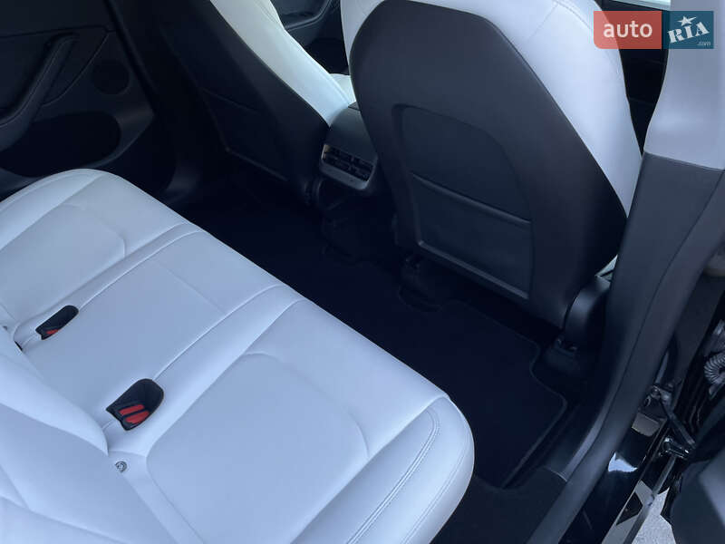 Внедорожник / Кроссовер Tesla Model Y 2024 в Одессе