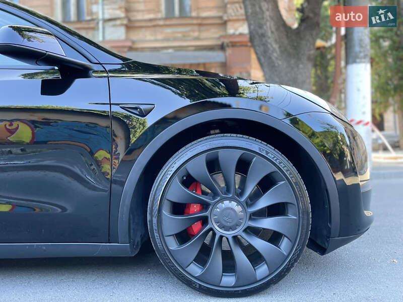 Внедорожник / Кроссовер Tesla Model Y 2024 в Одессе