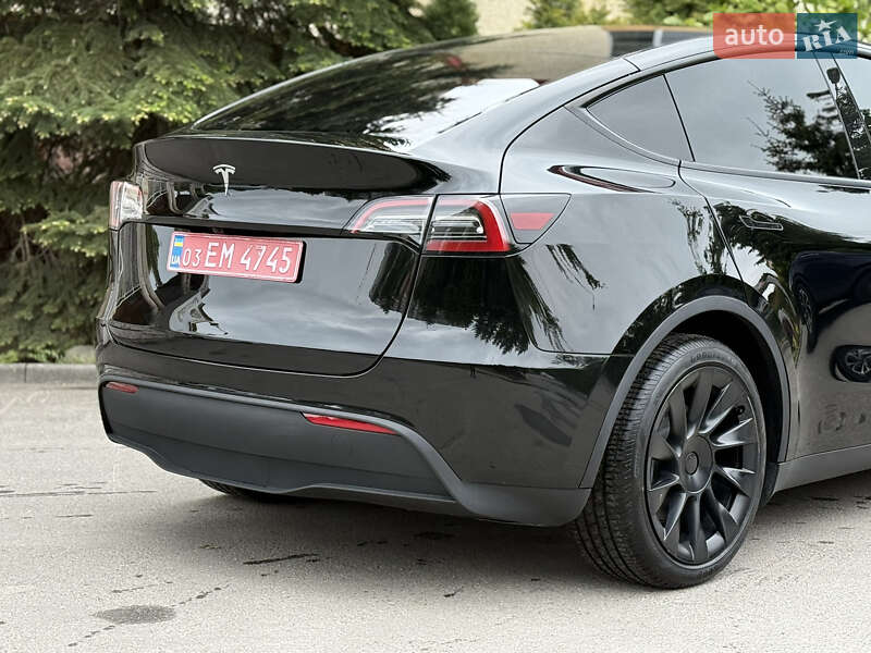 Внедорожник / Кроссовер Tesla Model Y 2023 в Тернополе